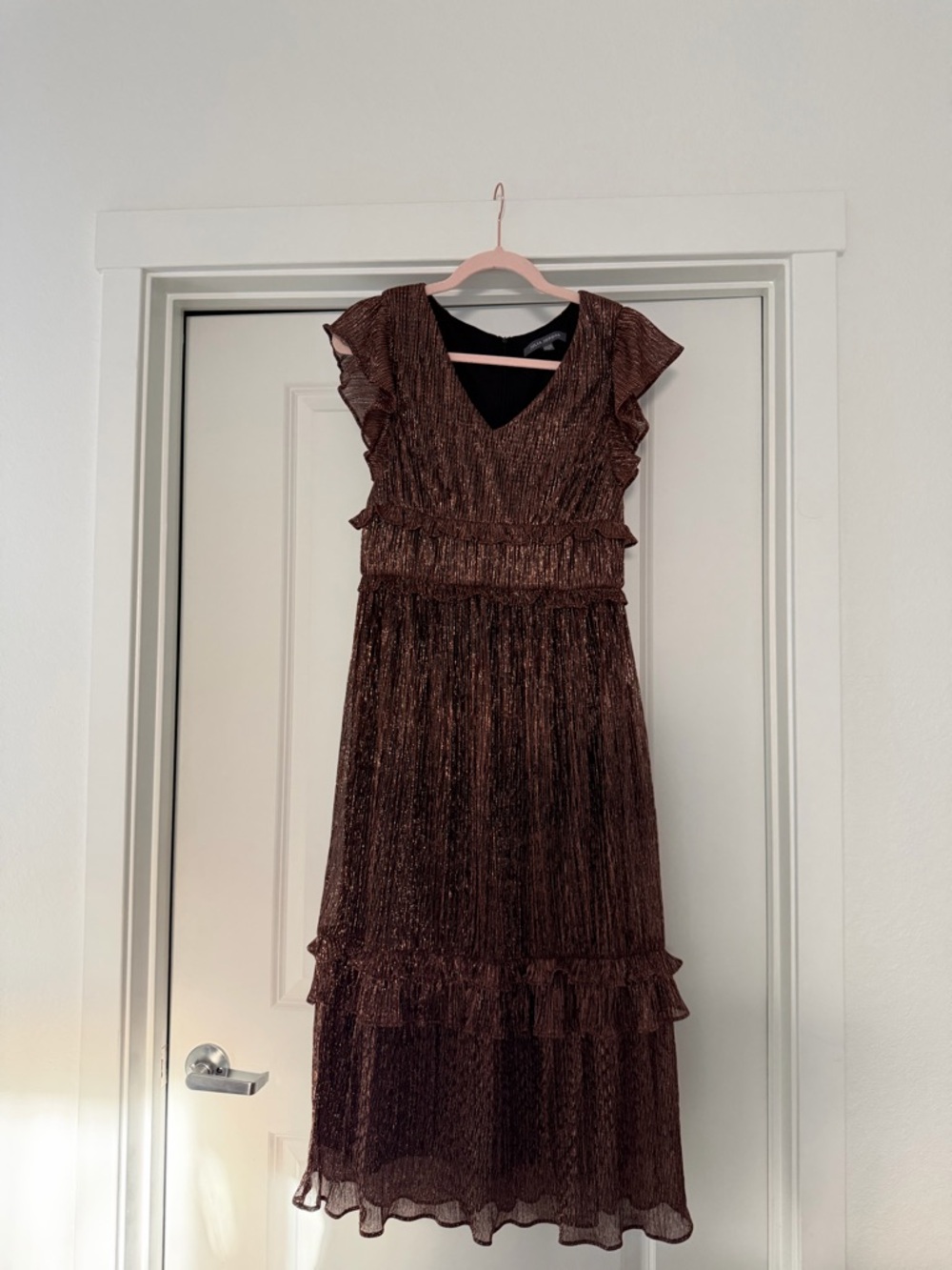 Julia Jordan - Metallic Ruffle Midi Dress